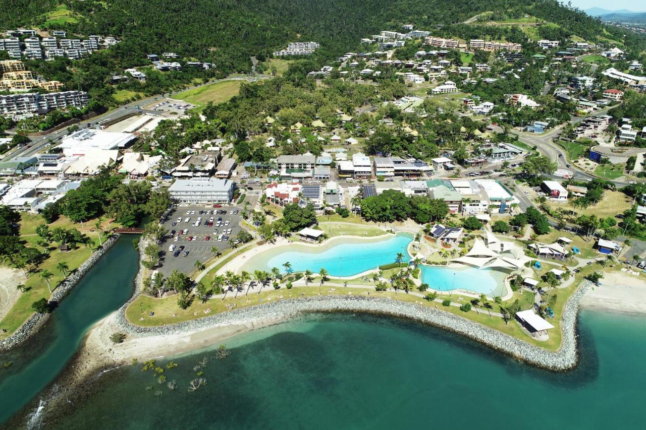 Airlie Sun & Sand Accommodation Studio #1 Airlie Beach Eksteriør billede